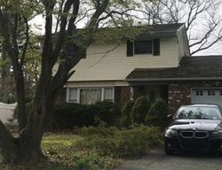 Pre-foreclosure in  GULL DR Hauppauge, NY 11788