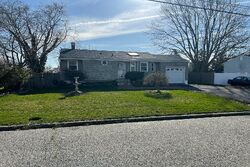 Pre-foreclosure in  CHESTNUT AVE Medford, NY 11763