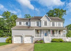 Pre-foreclosure in  FOREST VIEW DR Bayville, NJ 08721