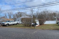 Pre-foreclosure Listing in KAY RD CALVERTON, NY 11933