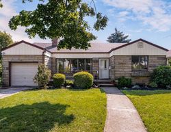 Pre-foreclosure in  DORIS AVE Franklin Square, NY 11010