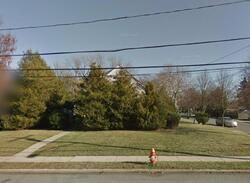 Pre-foreclosure in  FRANKEL RD Massapequa, NY 11758