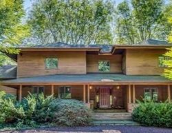 Pre-foreclosure in  AMBER LN Oyster Bay, NY 11771