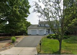 Pre-foreclosure in  PHYLLIS CT Manorville, NY 11949