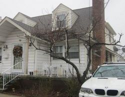 Pre-foreclosure Listing in PARK AVE NEW HYDE PARK, NY 11040