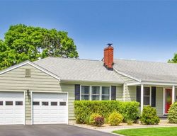 Pre-foreclosure in  ANNANIAS AVE Patchogue, NY 11772