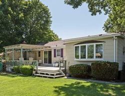 Pre-foreclosure Listing in WYANDANCH RD SAYVILLE, NY 11782