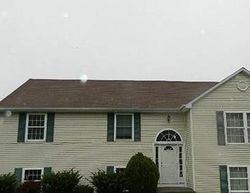 Pre-foreclosure in  LYONS LN Milton, NY 12547