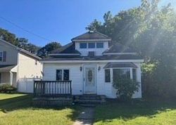 Pre-foreclosure Listing in E HAMILTON AVE MASSAPEQUA, NY 11758