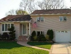 Pre-foreclosure in  GATE LN Levittown, NY 11756