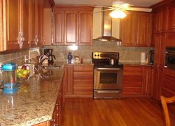 Pre-foreclosure Listing in PULASKI RD GREENLAWN, NY 11740