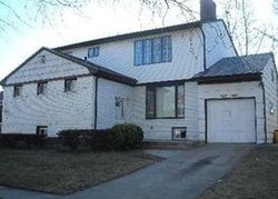 Pre-foreclosure in  CLOVERFIELD RD S Valley Stream, NY 11581