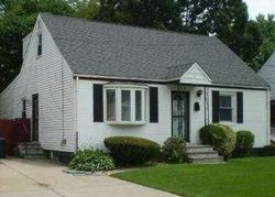 Pre-foreclosure Listing in DALE PL UNIONDALE, NY 11553