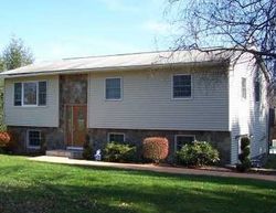 Pre-foreclosure Listing in FOREST RD WALLKILL, NY 12589