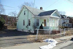 Pre-foreclosure in  WEEKES AVE Hempstead, NY 11550
