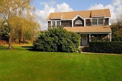 Pre-foreclosure Listing in SNAKE HOLLOW RD BRIDGEHAMPTON, NY 11932