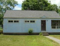 Pre-foreclosure Listing in MOUNTAIN VIEW DR SOUTH GLENS FALLS, NY 12803