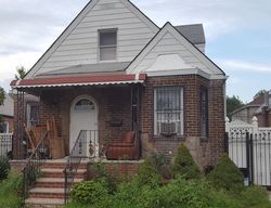 Pre-foreclosure Listing in 188TH ST FRESH MEADOWS, NY 11365