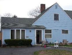 Pre-foreclosure in  ALBATROSS RD Levittown, NY 11756
