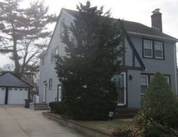 Pre-foreclosure Listing in KENNEDY AVE ROCKVILLE CENTRE, NY 11570