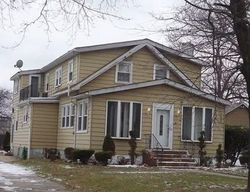 Pre-foreclosure in  PEARY ST West Babylon, NY 11704