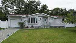 Pre-foreclosure Listing in BETSY DR WEST SAYVILLE, NY 11796