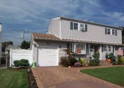 Pre-foreclosure in  MIDLAWN DR Massapequa, NY 11758