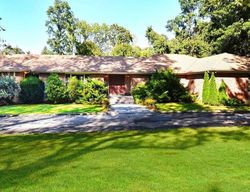 Pre-foreclosure Listing in MIDDLE NECK RD PORT WASHINGTON, NY 11050