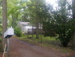 Pre-foreclosure in  HORTON DR Huntington Station, NY 11746