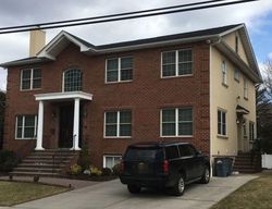 Pre-foreclosure Listing in LONGACRE AVE WOODMERE, NY 11598