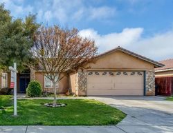 Pre-foreclosure Listing in SUMMER LN MADERA, CA 93637