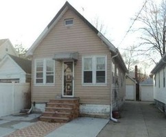 Pre-foreclosure Listing in 245TH ST ROSEDALE, NY 11422