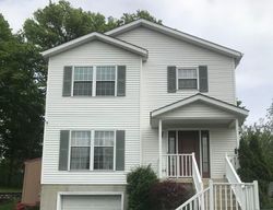 Pre-foreclosure in  RAMAPO VALLEY RD Mahwah, NJ 07430