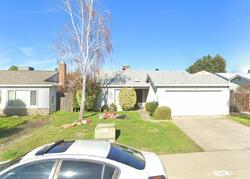 Pre-foreclosure in  NEWBURY CIR Lodi, CA 95240