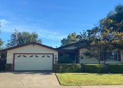 Pre-foreclosure in  EVERGLADE DR Sacramento, CA 95826