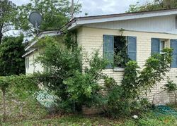 Pre-foreclosure in  W CHELSEA ST Tampa, FL 33634
