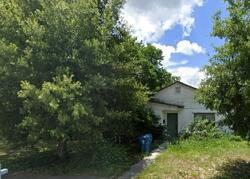 Pre-foreclosure in  W SESSOMS AVE Lake Wales, FL 33853