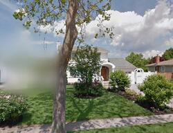 Pre-foreclosure in  COMANCHE LN Commack, NY 11725