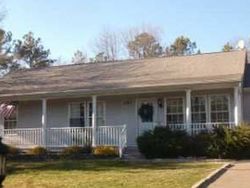 Pre-foreclosure Listing in N SUNRISE SERVICE RD MANORVILLE, NY 11949