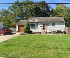 Pre-foreclosure in  TWIN LAWNS AVE Brentwood, NY 11717