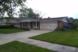 Pre-foreclosure Listing in E 165TH ST SOUTH HOLLAND, IL 60473