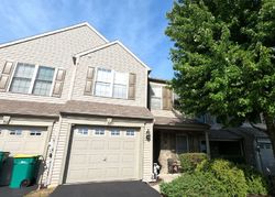 Pre-foreclosure Listing in LIMESTONE DR HUMMELSTOWN, PA 17036