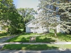 S Walnut Ave, Freeport IL