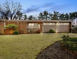 Pre-foreclosure in  PINEWOOD DR Pittsburgh, PA 15243