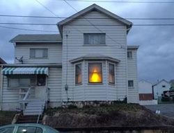 Pre-foreclosure Listing in E 9TH AVE TARENTUM, PA 15084