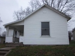 Pre-foreclosure Listing in TUTTLE AVE CRAWFORDSVILLE, IN 47933