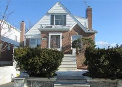 Pre-foreclosure in  ELLWELL CRES Rego Park, NY 11374