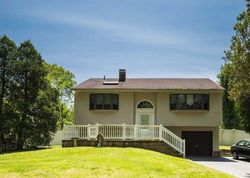 Pre-foreclosure in  DILLON DR Huntington Station, NY 11746