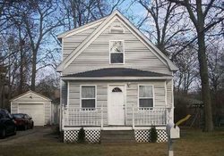 Pre-foreclosure Listing in BROADWAY MASTIC, NY 11950