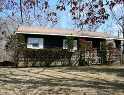Pre-foreclosure in  SCUTTLE HOLE RD Water Mill, NY 11976